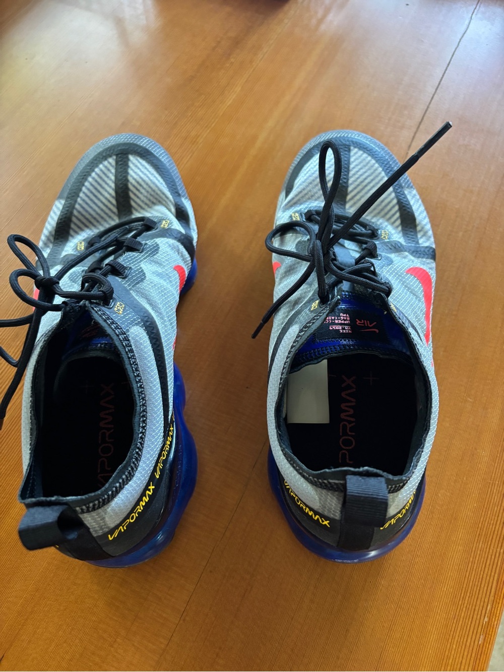 Nike Air VaporMax 2019 Pinstripes AR6631-008 Black/Blue (Men’s Size 11) - Picture 2 of 6